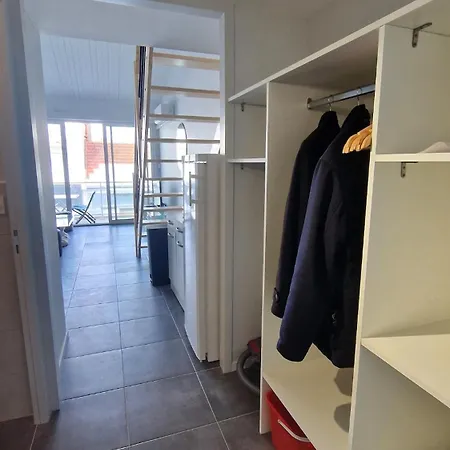 T2 Avec Balcon, Parking Privee A 2min De La Plage, Rue Pietonne