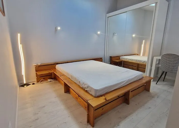 T2 Avec Balcon, Parking Privée à 2min De La Plage, Rue Piétonne *