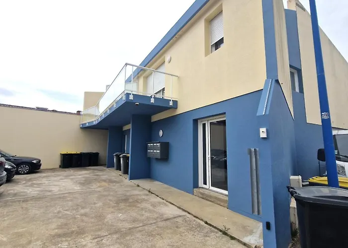 Apartamento T2 Avec Balcon, Parking Privée à 2min De La Plage, Rue Piétonne *